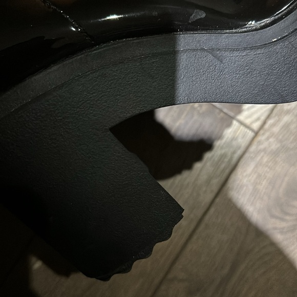 NWOT H&M Patent Leather heeled Boots - Picture 6 of 11